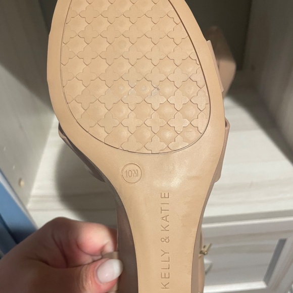 Kelly &katie tan sandals - Picture 3 of 3